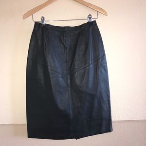 JONES NEW YORK Black Leather Skirt